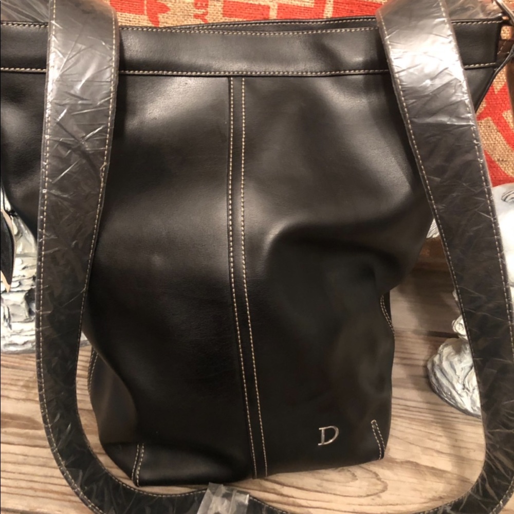 NWT• Faux Leather Bag